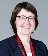 Dr. Ulrike  Glueck